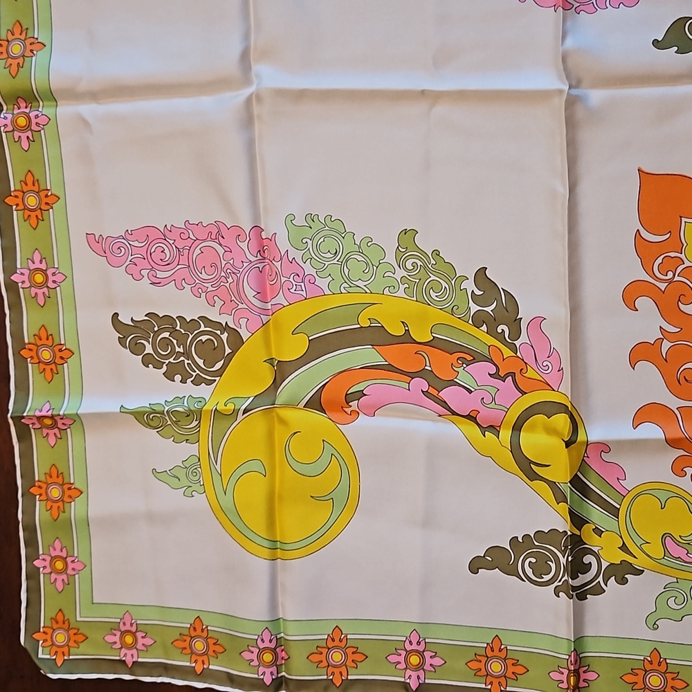 Vintage Harrods London Silk Scarf Made in Italy - Picture 7 of 9